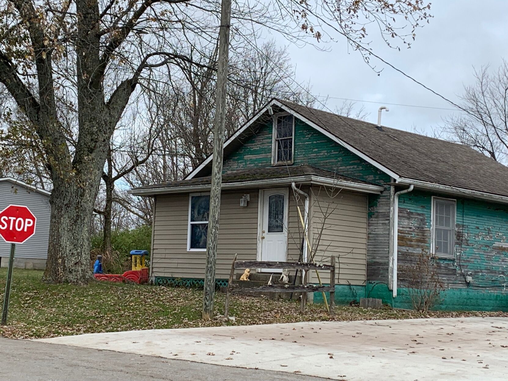 EMINENCE KENTUCKY - SHOOTING SCENE - SULPHUR AVE 11-26-2021 1.jpg